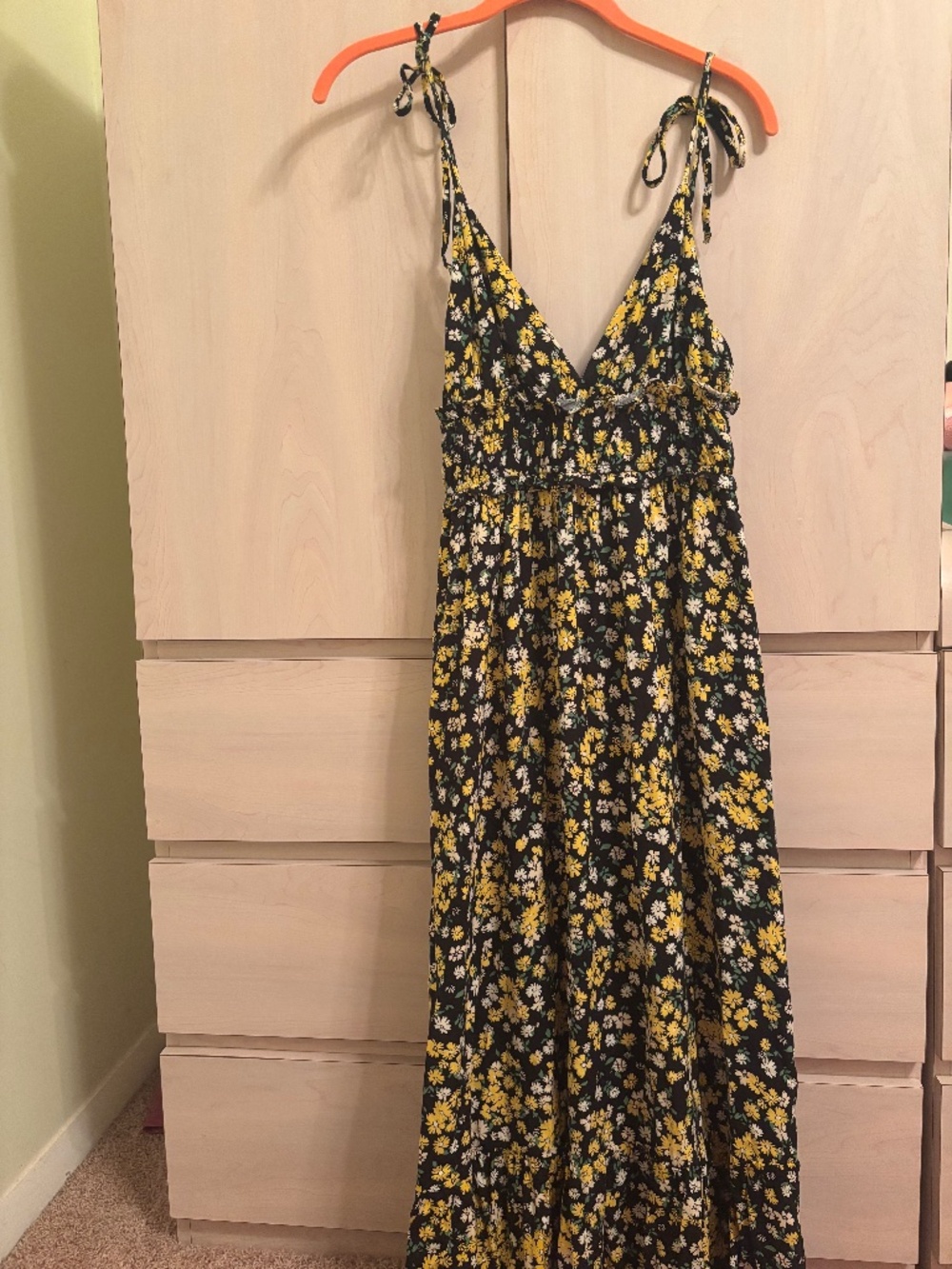 New Were All Pretty Girls Black and Yellow Floral Sleeveless Dress